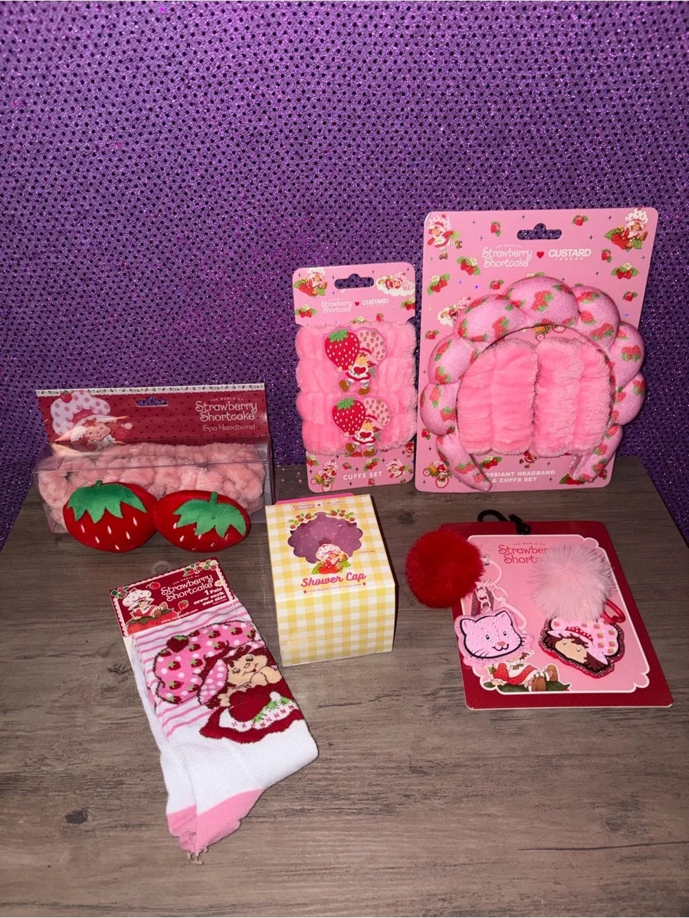 Strawberry Shortcake Bundle Kawaii Spa Gift Set Socks Shower Cap Accessories - Picture 2 of 8